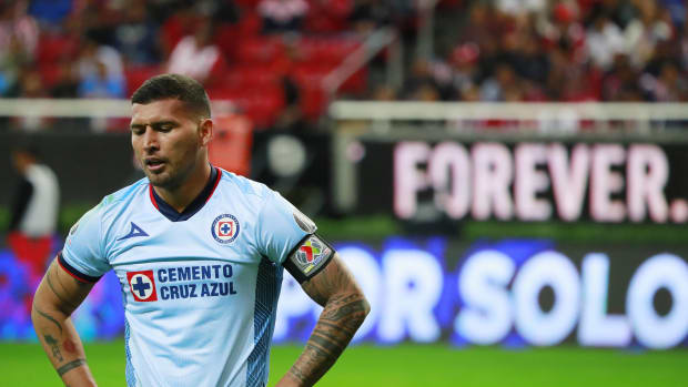 JUAN ESCOBAR